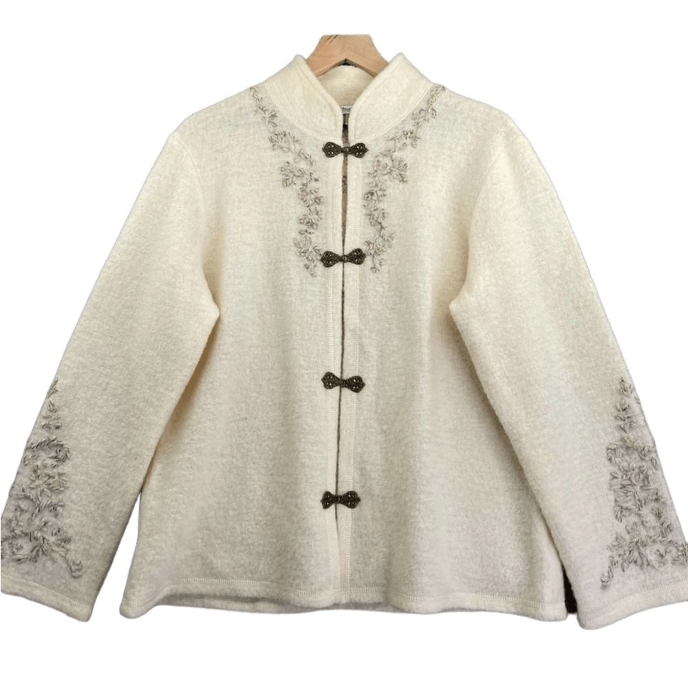Vintage Alpine Cream Embroidered Wool Cardigan Australian Style size M/L